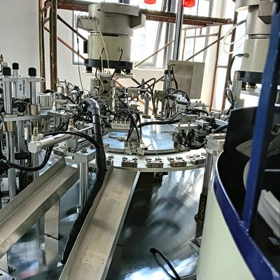 良い価格 非標準的な自動トリガー血液採集 針組み立て機 組み立てプロセスと高度な技術 オンライン