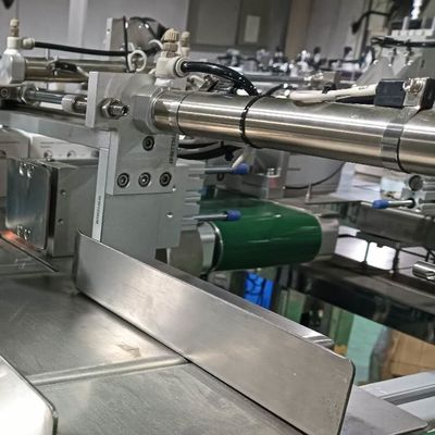良い価格 サーボモーター駆動のキャップ組立機械 オンライン
