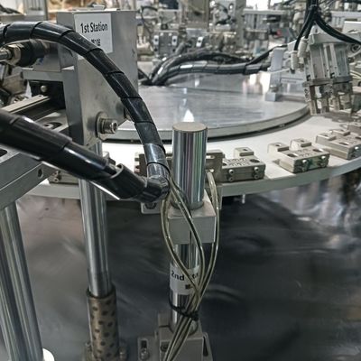 良い価格 OEM 安全ランセット生産ライン PLC制御医療注射鋳造機 オンライン