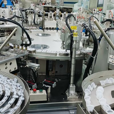 良い価格 ステンレス・スティール・ユーロ・キャップ・アセンブリ・マシーン プラスチック・IV注入袋とポリスされた表面のボトル オンライン