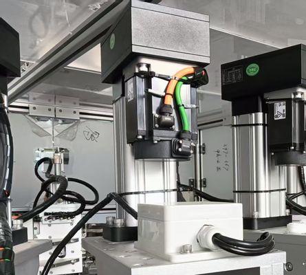 高精度 安定 圧力 製薬製品のためのユーロキャップ組立機械 ISOとGMPを遵守する