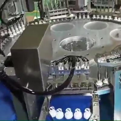 特定の仕様と容量要求のためにカスタマイズされた乾燥剤キャップ組立機械