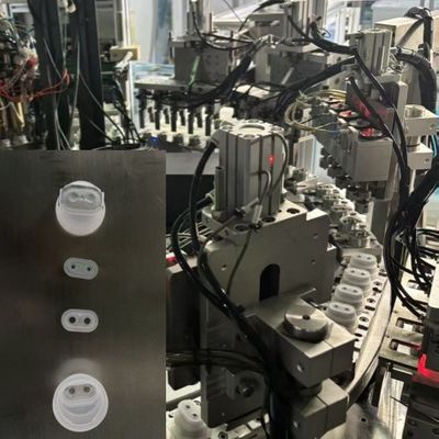 高精度で適格な率 ユーロキャップ組立機 IV注入ソフトバッグとボトルのための簡単に皮革ホイルキャップの自動組立のための機械