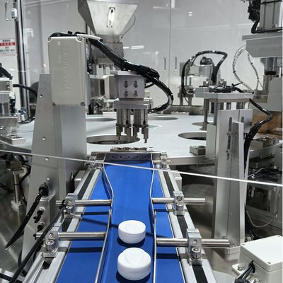 良い価格 防湿キャップ 自動シリカジェル乾燥剤キャップ組立機械 調整可能 PLCで制御されディスプレイで操作されます オンライン