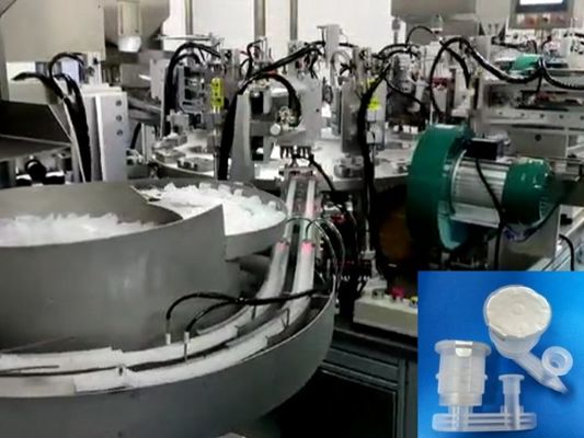 良い価格 高精度で適格な速さ サーボモーターとインデックスドライブ 医療用製品組立機械 IV バッグ 配給針蓋組立機械 オンライン