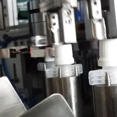 良い価格 非標準 ユーザー フレンドリー タッチスクリーン と PLC コントロール システム ジェリー キャップ 自動 組み立て 機械 高柔軟性 オンライン