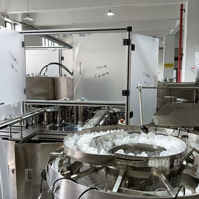 高容量サーボモーターを持つ機械的な二重折りカバー組立機械