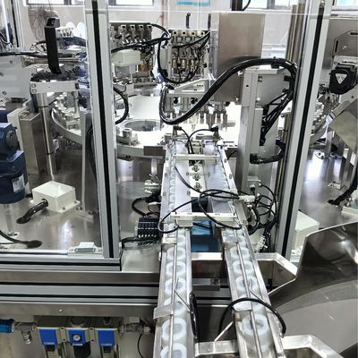 洗濯蓋用自動組立機 サーボ駆動調整可能装置