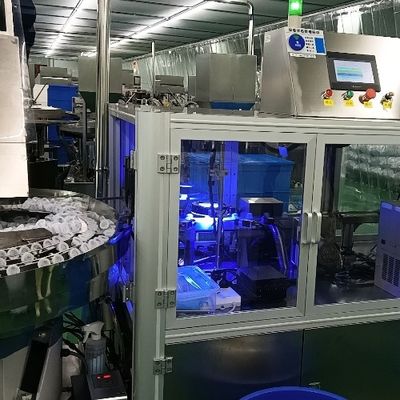 精密な画像検査装置 液注入蓋の表面の傷や製品上の汚れの検出