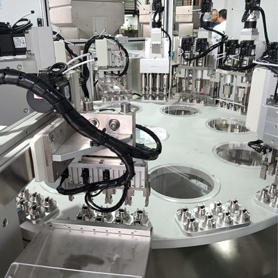 高精度で高通過率の自動型スプリング型乾燥剤キャップの詰め機
