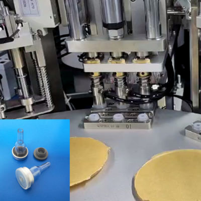 良い価格 Automatic IV Bag Spike Ports and Injection Ports Assembly Machine with Servo Mechanism 8000-15000pcs/hr and 99% Qualified Rate オンライン